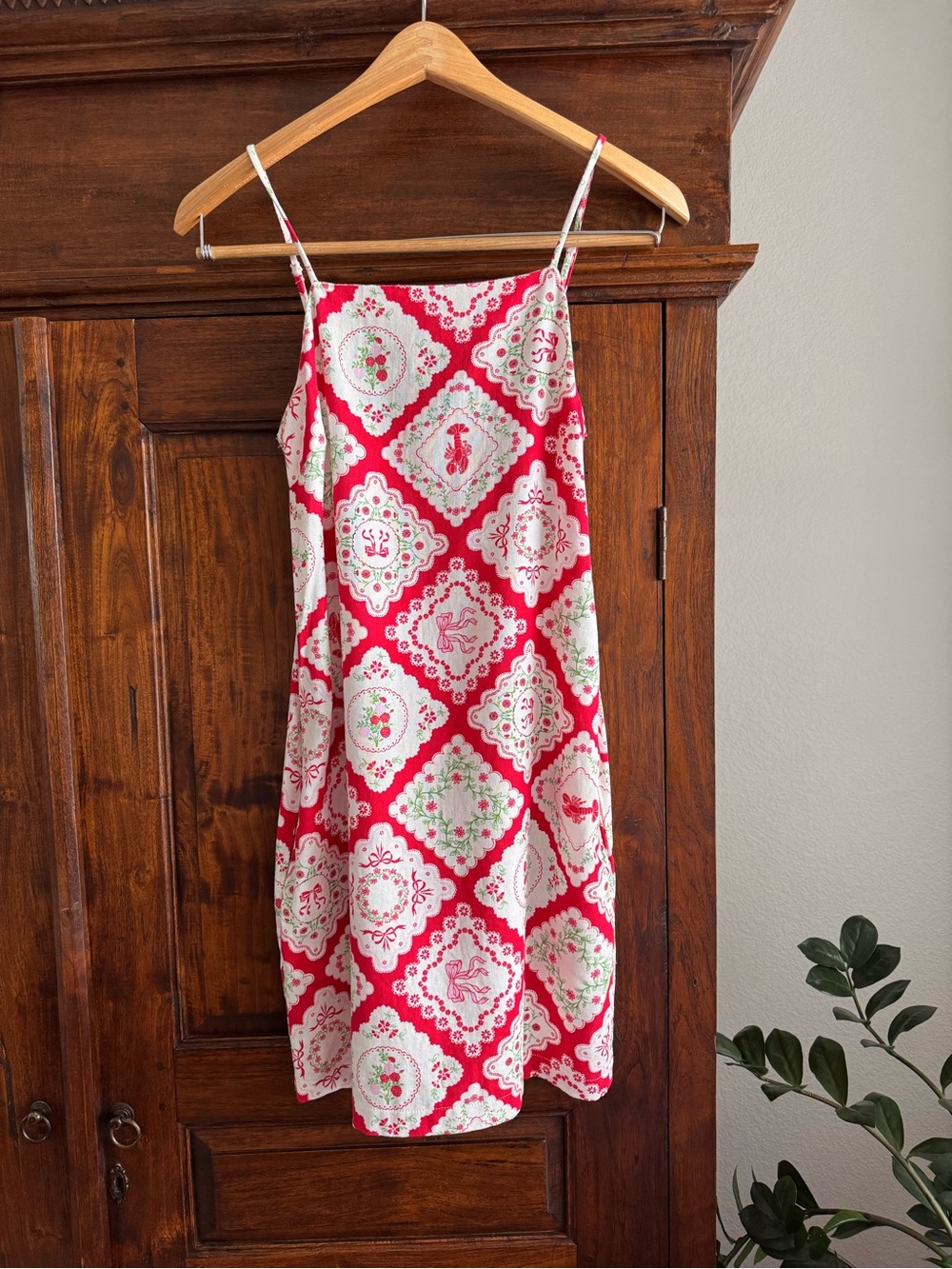 Monteau Los Angeles Red Floral Tile Print Slip Dress Spaghetti Strap Bow Lobster